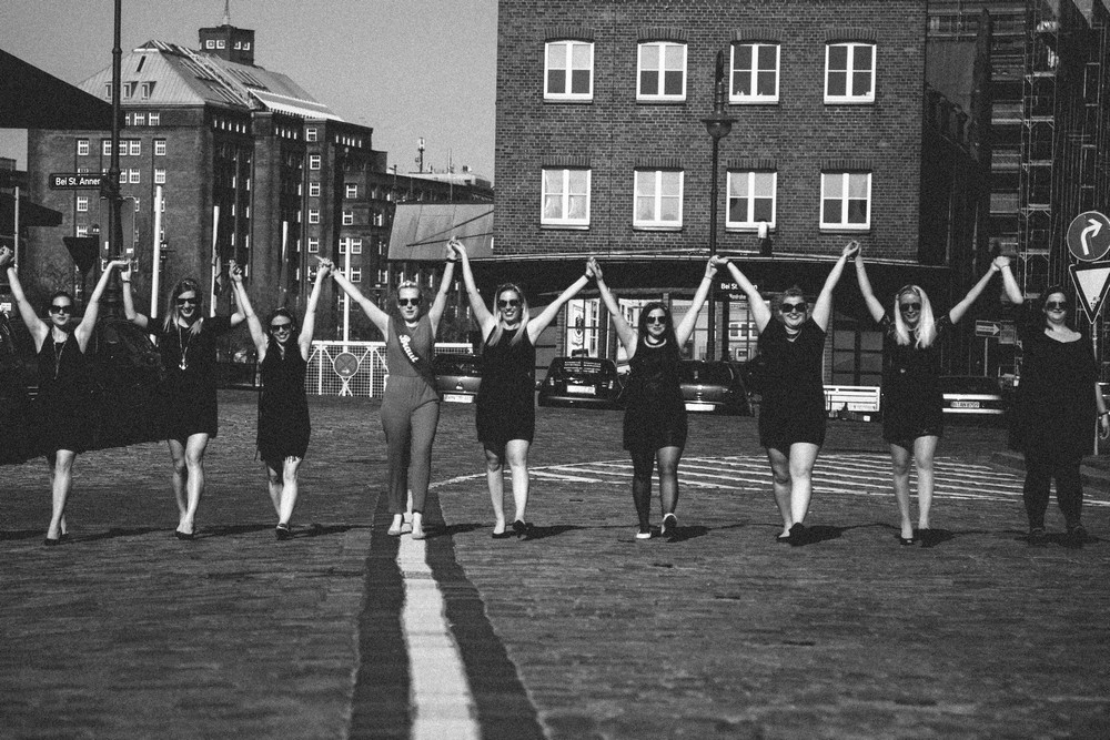 Irres JGA-Fotoshooting in der Speicherstadt Hamburg